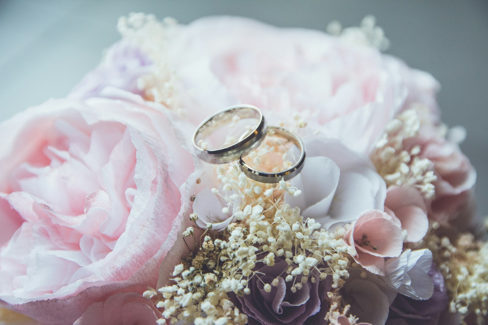 Wedding floral arrangement